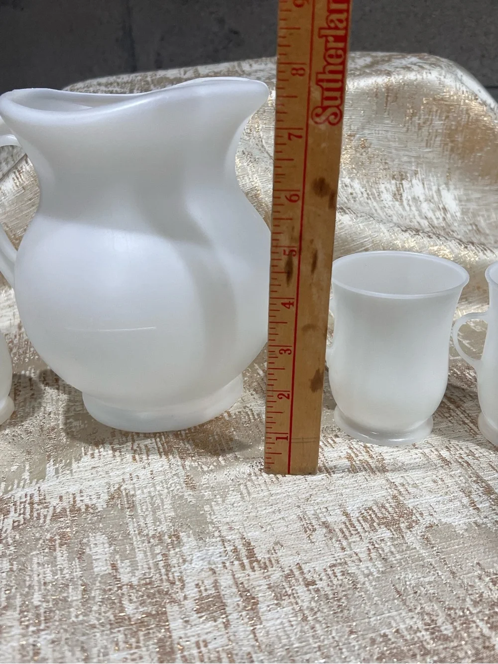 Vintage Kool Aid Man 2 Quart Plastic Pitcher And 2 Cups 1980's Vintage
